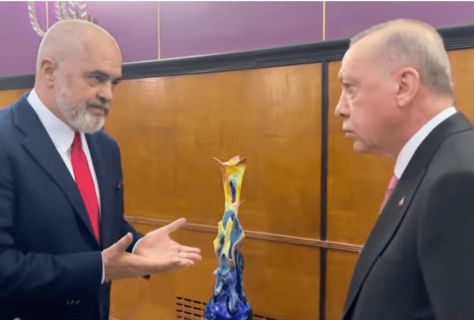 Screenshot 2025-10-23 at 09.49.22 Edi Rama with Erdogan